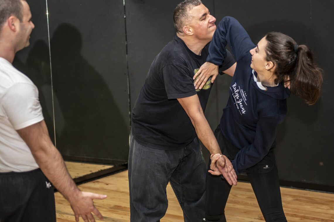Vale tudo, mas mesmo tudo, no krav maga