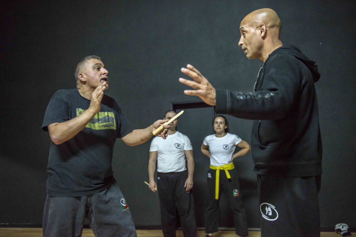 Vale tudo, mas mesmo tudo, no krav maga