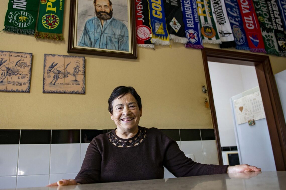 Maria Adelaide Viva, Taberna do Lagoa