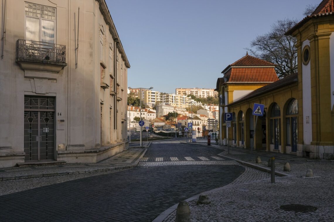 A cidade estava deserta…