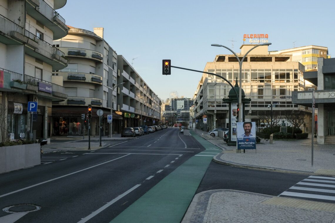 A cidade estava deserta…