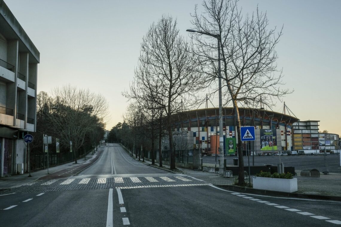 A cidade estava deserta…