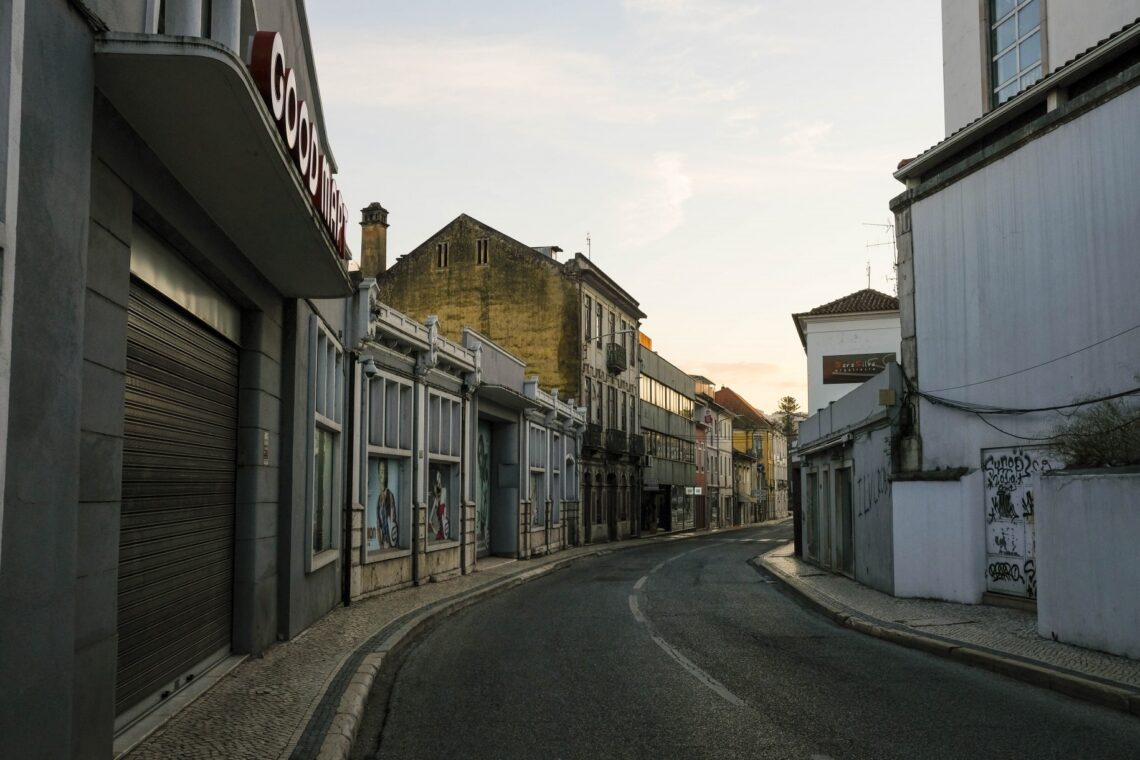 A cidade estava deserta…