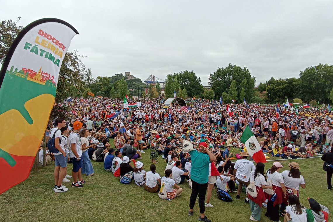 “Festa da juventude do mundo” encheu Jardim da Almuinha, em Leiria