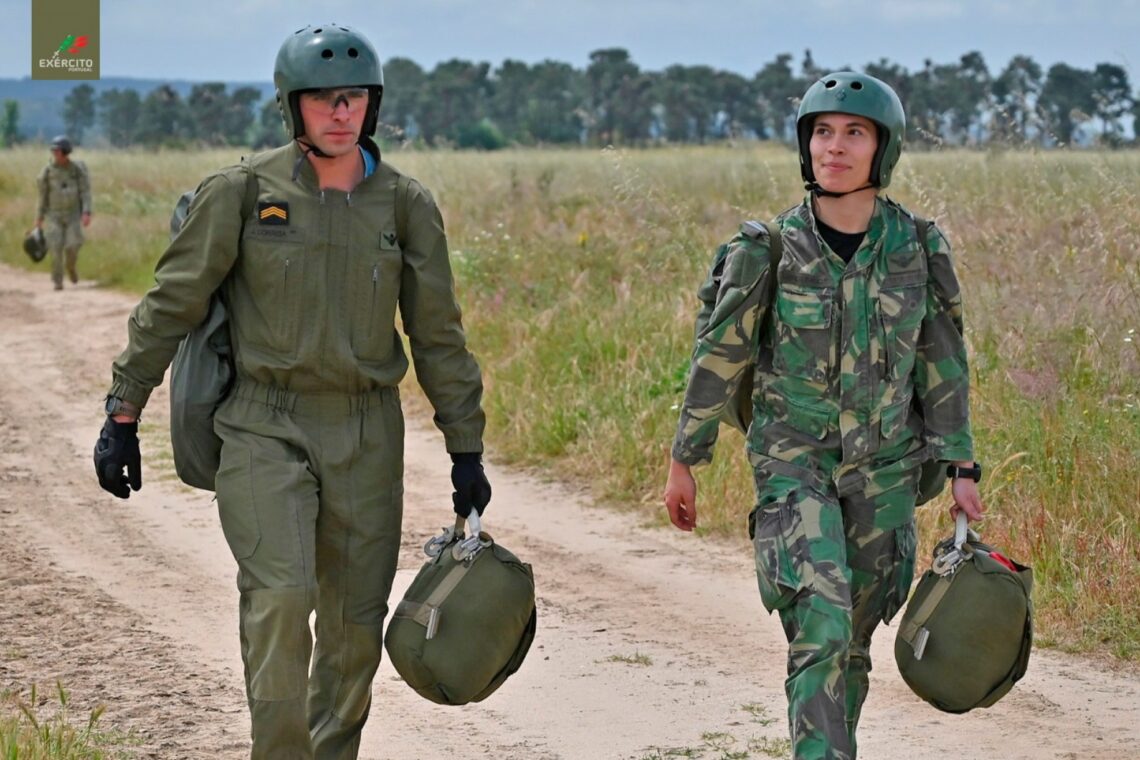 Liane Ruivaco, tenente no Exército, natural de Monte Real