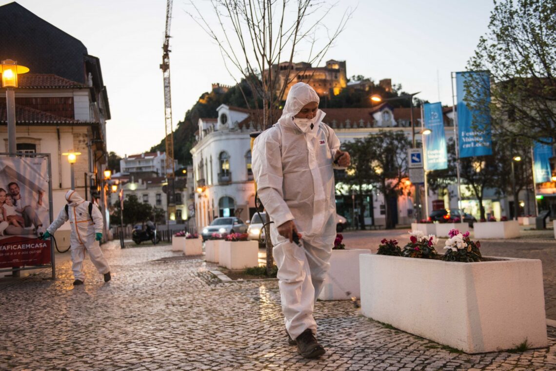 Colaboradores da Câmara e bombeiros, esta terça-feira