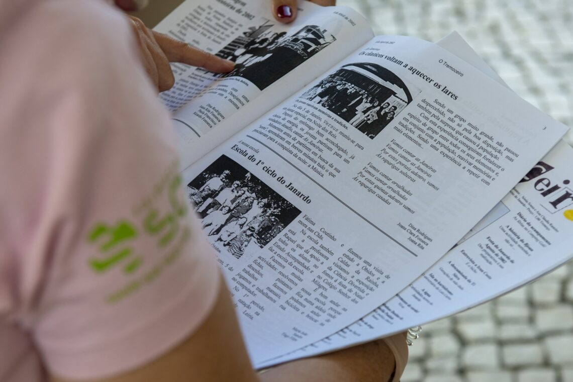 Um exemplar do jornal O Tremoceiro