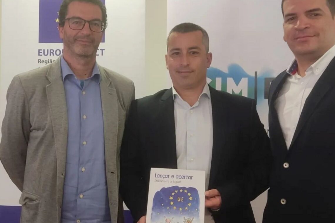 Rui Matos, Nuno Amaro e Raul Antunes, três dos quatro autores do livro