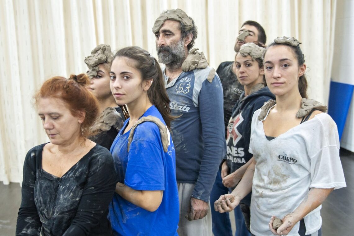 Ensaio no estúdio da Corpo. O projecto é apoiado pela Rede Cultura