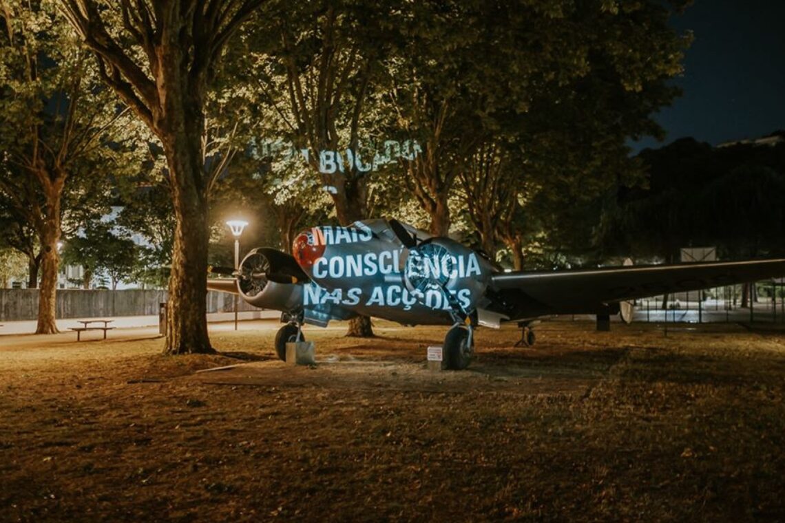 Intervenção de Mais Menos no Parque do Avião