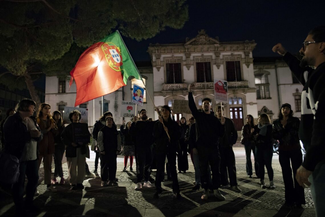 Manifestação em Leiria pelo direito à habitação