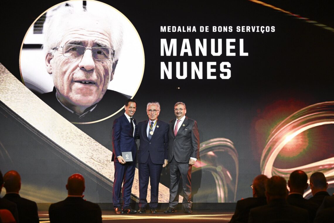 Manuel Nunes foi agraciado com a medalha dos Bons Serviços