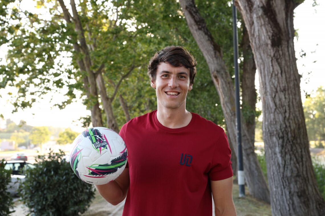 Marc Baró, lateral esquerdor, acaba de assinar pela UDL