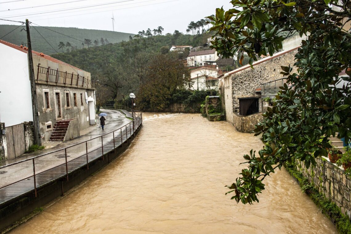 Leiria foi também sujeita a chuvas torrenciais