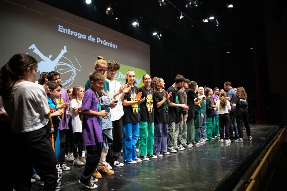 O Teatro José Lúcio da Silva contou com uma “plateia completamente esgotada” no passado domingo