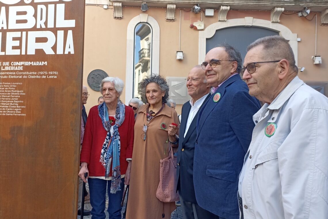 Helena Espada, Leonor Baridó, Alberto Costa, Joaquim Vieira e Jorge Prates, cinco dos presos políticos homenageados
