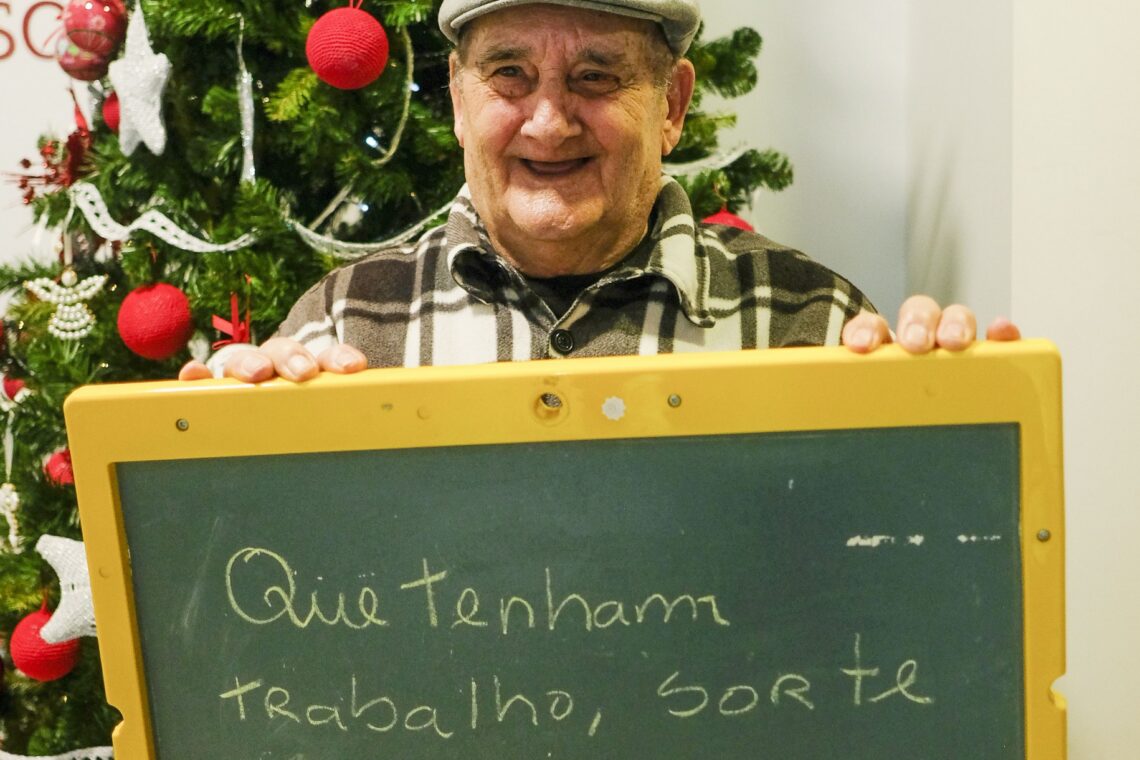 Avós e netos desejam muito amor e visitas neste Natal