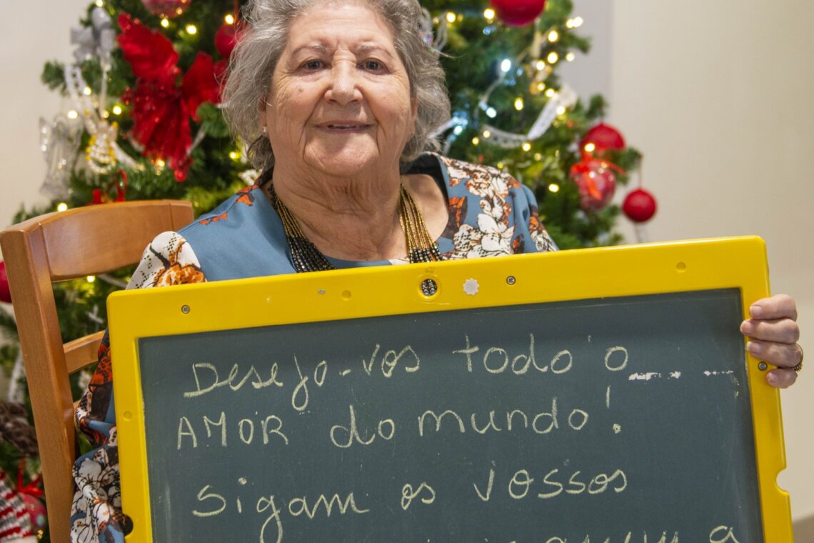 Avós e netos desejam muito amor e visitas neste Natal