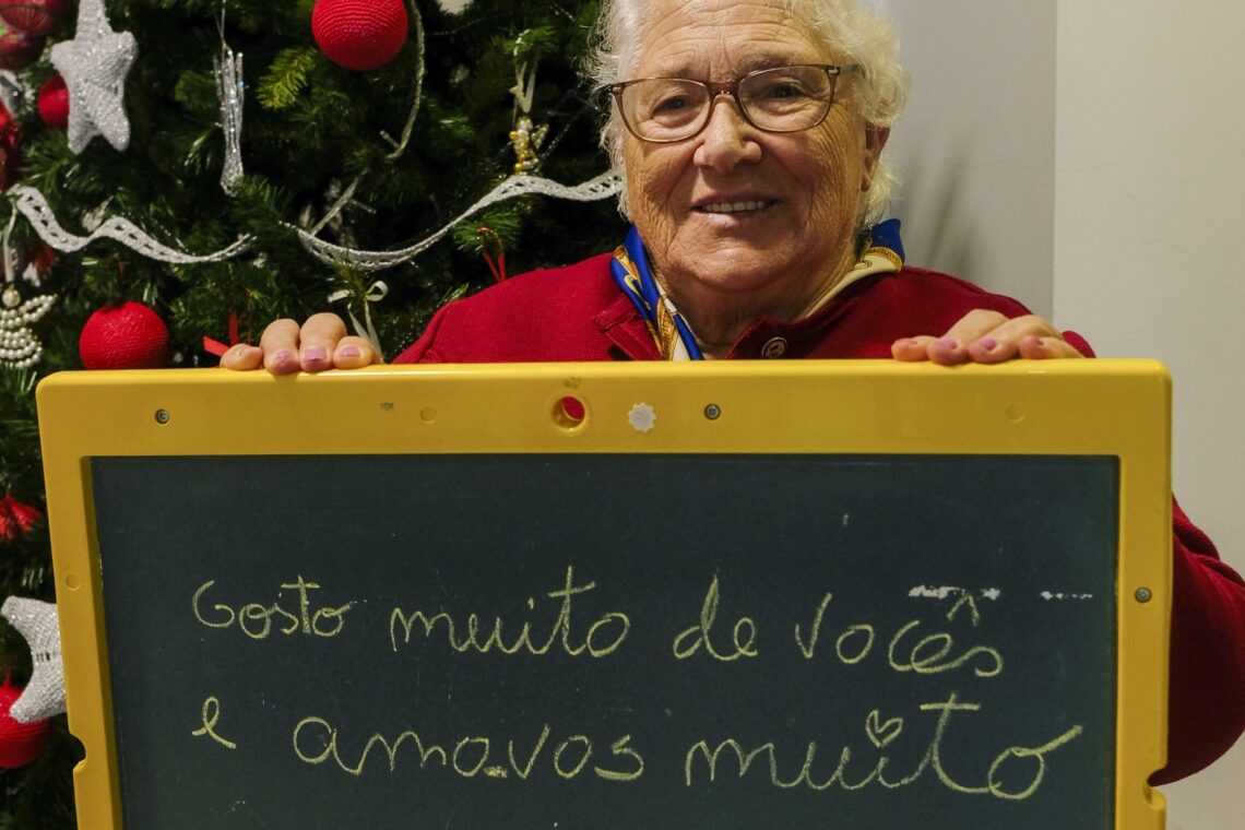 Avós e netos desejam muito amor e visitas neste Natal