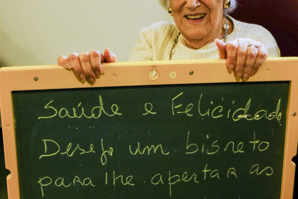 Avós e netos desejam muito amor e visitas neste Natal
