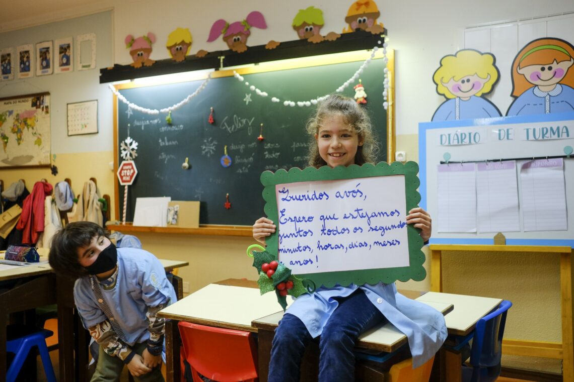 Avós e netos desejam muito amor e visitas neste Natal