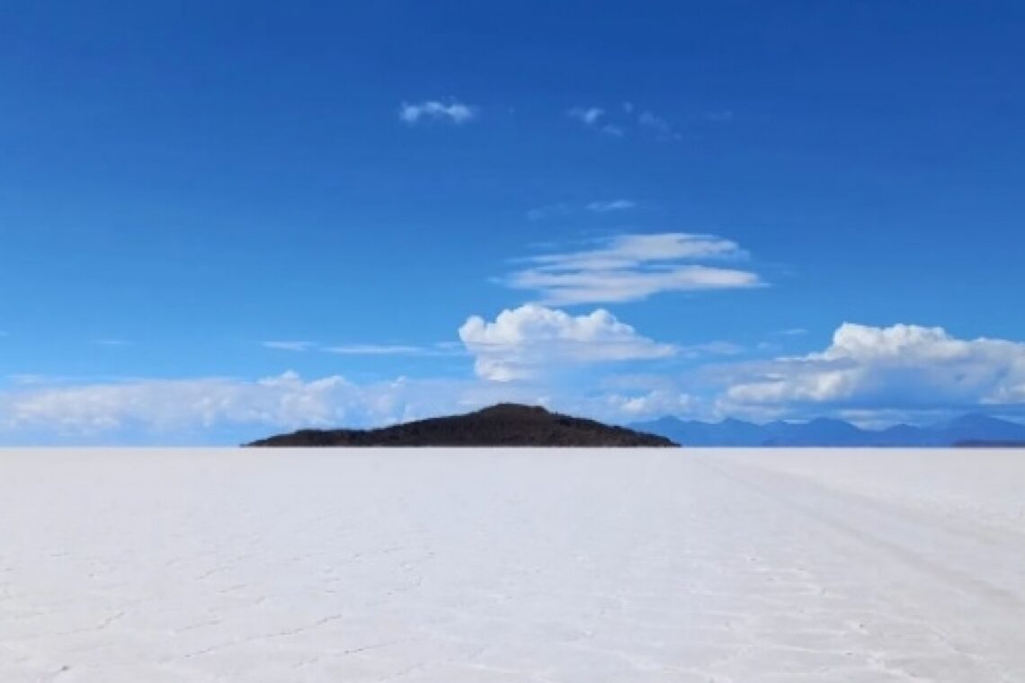 Salar de Uyuni e a Isla Incahuasi, na Bolívia
