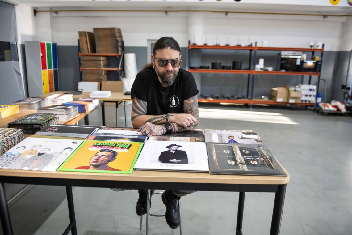 João Diogo, designer gráfico, também tem ligações à Alma Mater Records, dos Moonspell