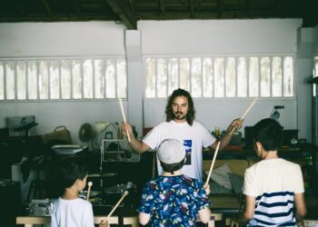 Participantes serão orientados por mentores durante os trabalhos
