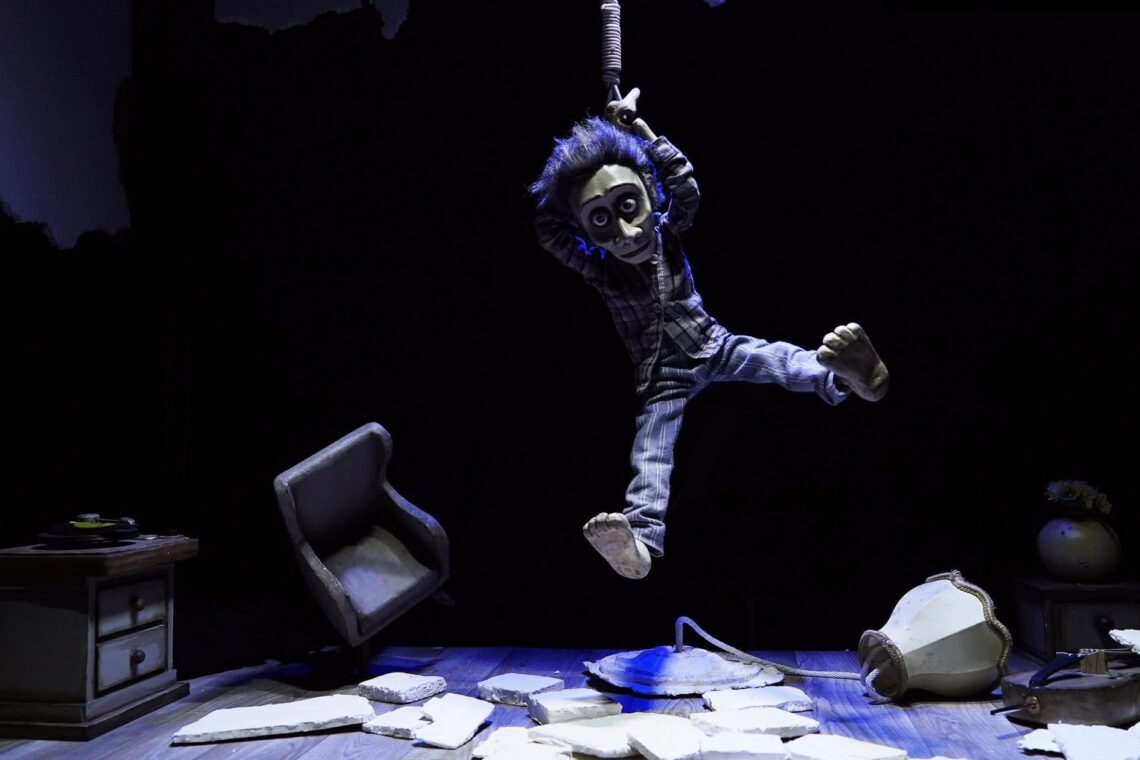 Entre os destaques da edição de 2026 encontra-se Noose, da companhia grega Merlin Puppet Theatre