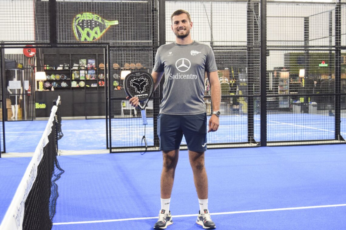 Bruno, David, Bernardo, Manuel, André e Bruno Ferreira praticavam outras modalidades mas deixaram-se render e investiram no padel