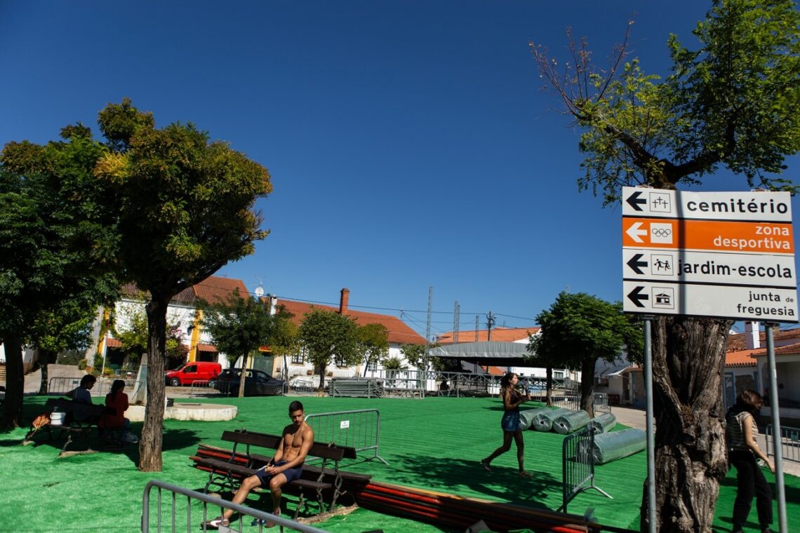 Sol não perdoa em Cem Soldos (foto: Nuno Brites | IntouchS.)