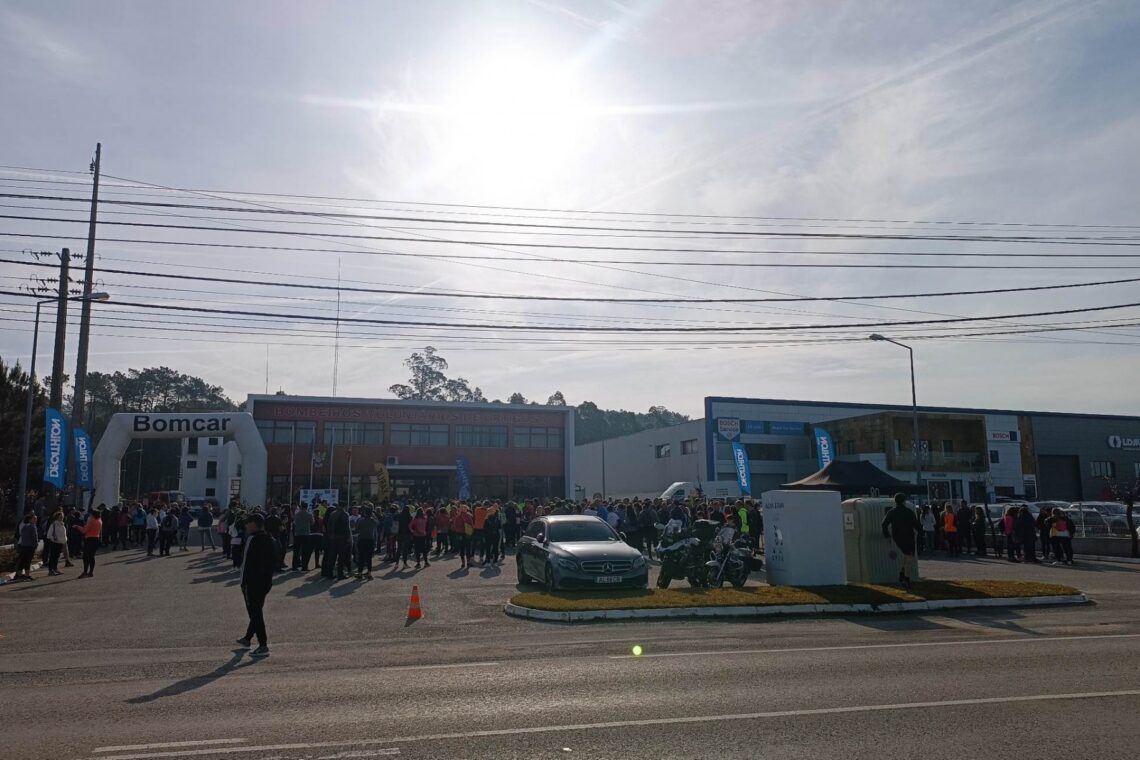 Percurso pedestre solidário foi organizado para aquisição de equipamento dos bombeiros