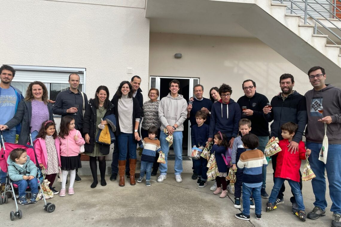 A família dos Patacos também se juntou para correr a aldeia das Cortes