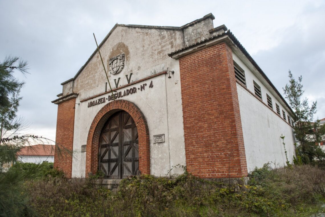 Ex-IVV de Leiria: mais de 5000 m2 devolutos junto à estação