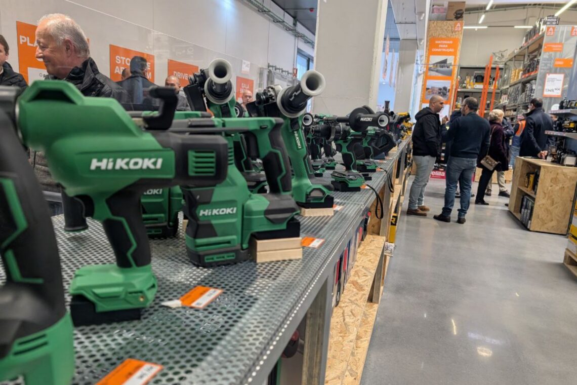 Espaço tem oferta de milhares de artigos para a construção civil