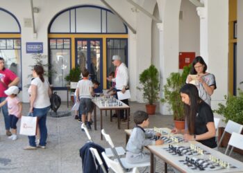 Programa procura estimular os interesses das crianças através de actividades educativas e lúdicas