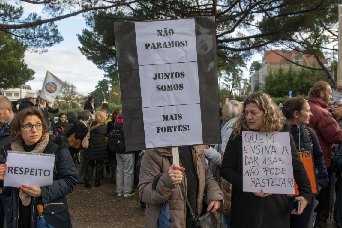 Docentes continuam em luta