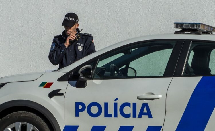 Cortou pulseira electrónica e foi à Feira de Leiria