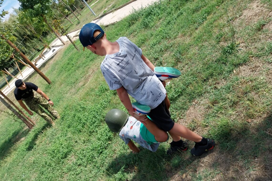 Crianças e jovens tiveram contacto com os militares do RA4