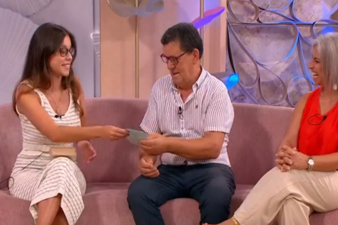 Entrega da carta aconteceu esta quarta-feira no programa Dois às Dez, da TVI