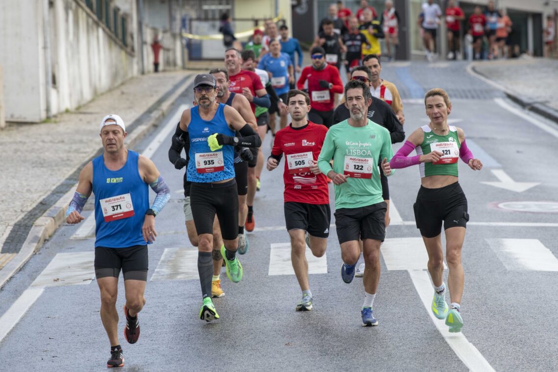 A chuva deu tréguas aos 1.950 corredores e 250 caminheiros