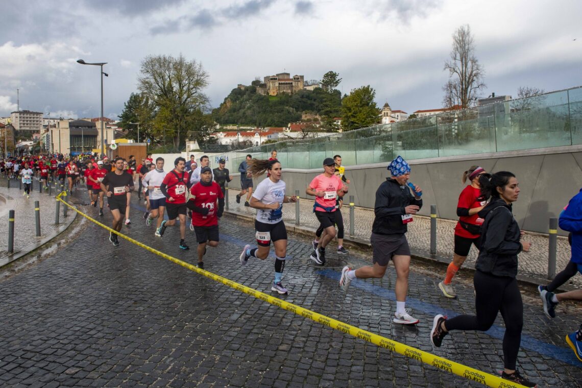 A chuva deu tréguas aos 1.950 corredores e 250 caminheiros