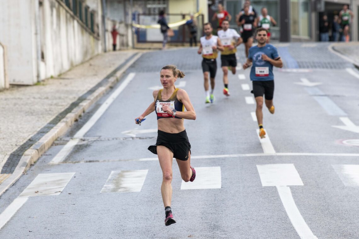 A chuva deu tréguas aos 1.950 corredores e 250 caminheiros