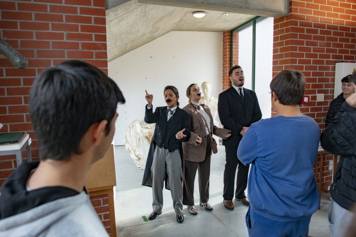 Apresentação do Teatro à Solta para alunos do terceiro ciclo, na manhã de terça-feira, dia 7