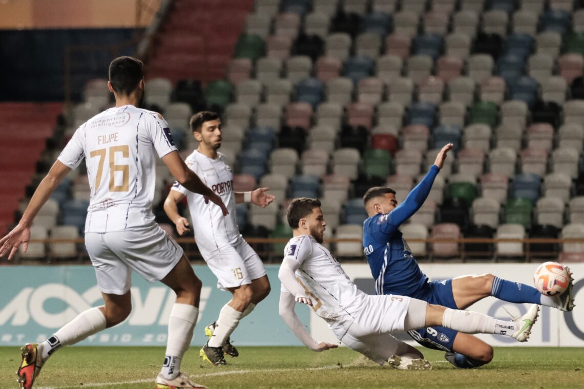 Jogo da jornada 17 da Série B da Liga 3 realizou-se esta noite no Estádio Municipal de Leiria