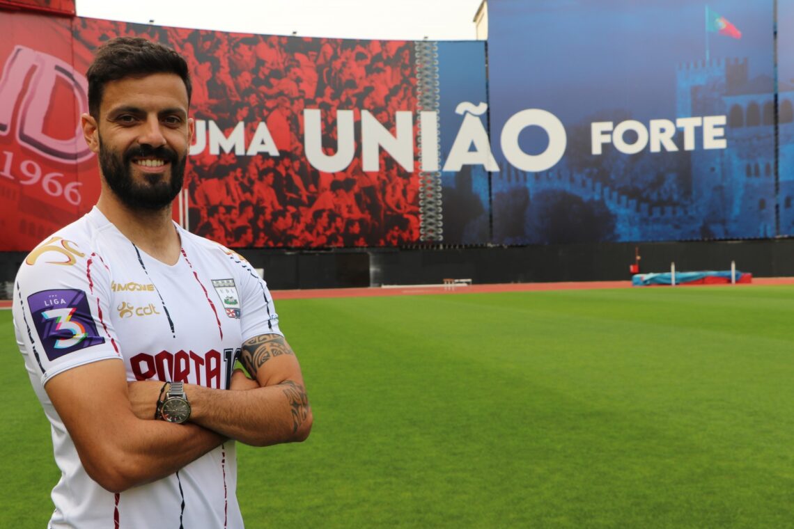 Clube renovou com Sérgio Ribeiro até 2024