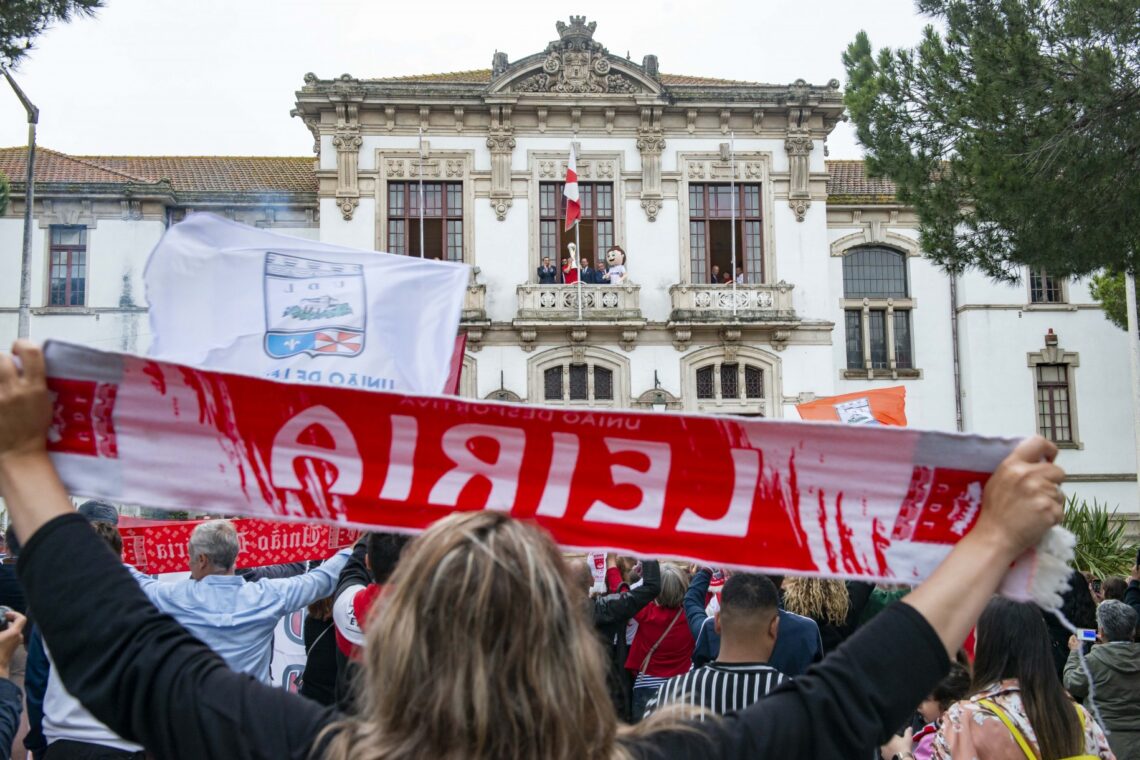 União de Leiria recebido e medalhado na câmara
