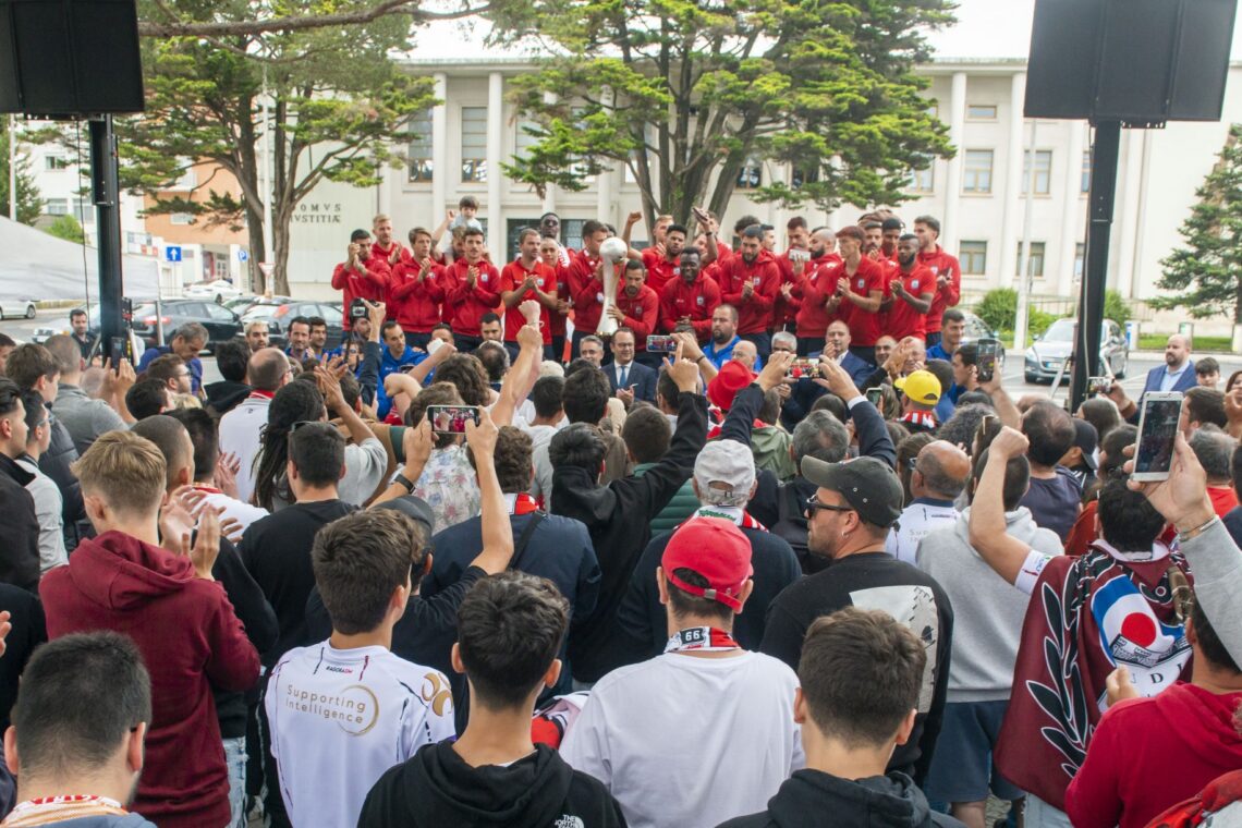 União de Leiria recebido e medalhado na câmara