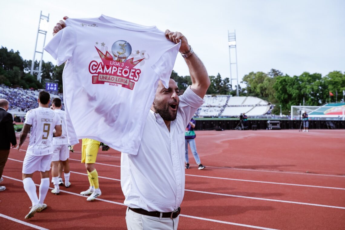 Técnico levou equipa à subida de divisão e à conquista do título da Liga 3