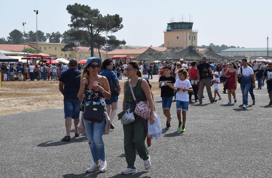 Veja o Dia Aberto na Base Aérea n.º 5 em imagens
